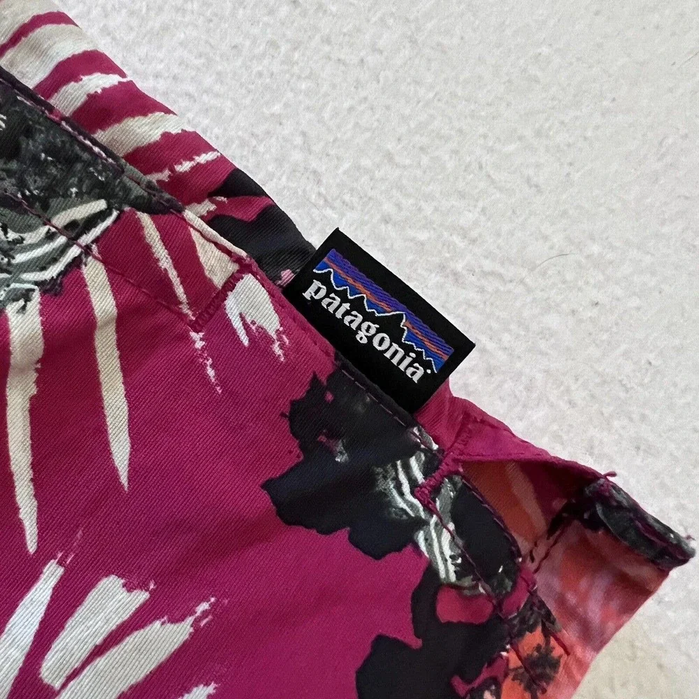Patagonia Kelp Garden Craft Pink Print Nylon Barely Baggies 2.5